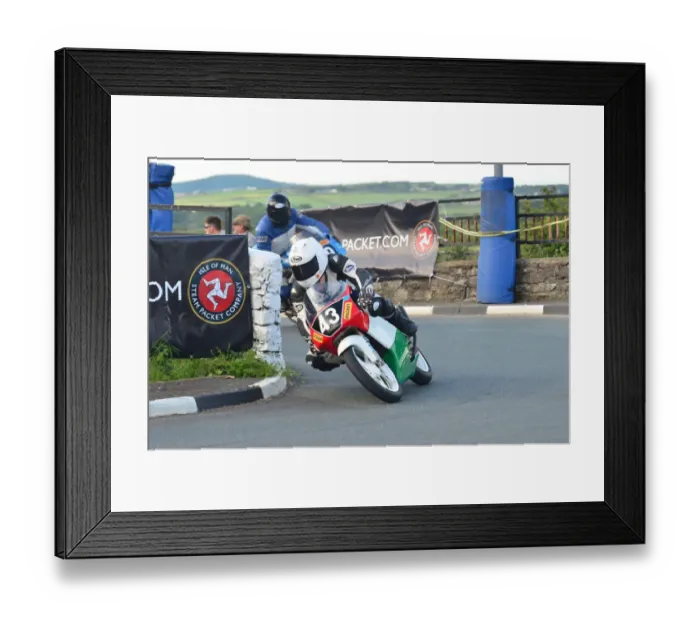 Framed Print : Tom Snow (Honda) 2012 Southern 100 Framed Print : Tom Snow (Honda) 2012 Southern 100