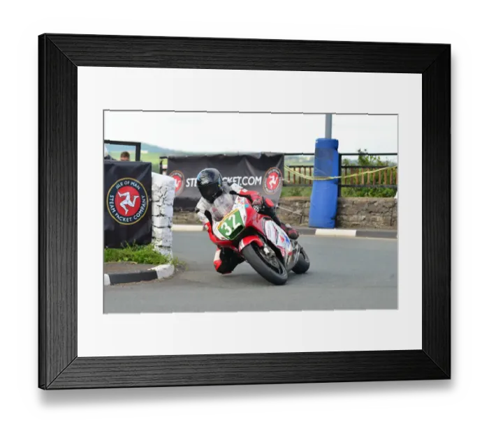 Framed Print : Phil Harvey (Honda) 2012 Southern 100 Framed Print : Phil Harvey (Honda) 2012 Southern 100