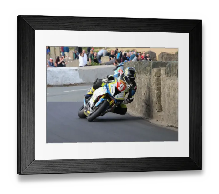 Framed Print : Brian McCormack (BMW) 2018 Southern 100 Framed Print : Brian McCormack (BMW) 2018 Southern 100