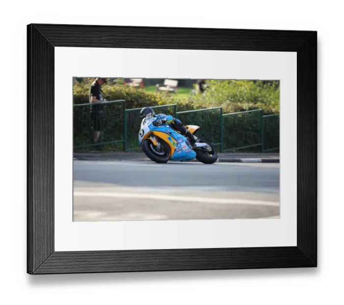 Framed Print : David Johnson (Kawasaki) 2019 Superbike Classic TT Framed Print : David Johnson (Kawasaki) 2019 Superbike Classic TT