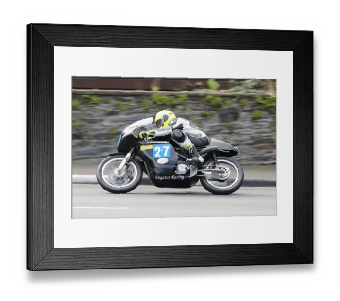 Framed Print : Dave Matravers (Honda) 2019 Junior Classic TT Framed Print : Dave Matravers (Honda) 2019 Junior Classic TT