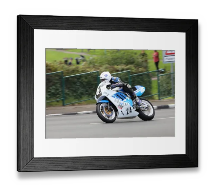 Framed Print : Howard Selby (Suzuki) 2019 Classic Parade Framed Print : Howard Selby (Suzuki) 2019 Classic Parade