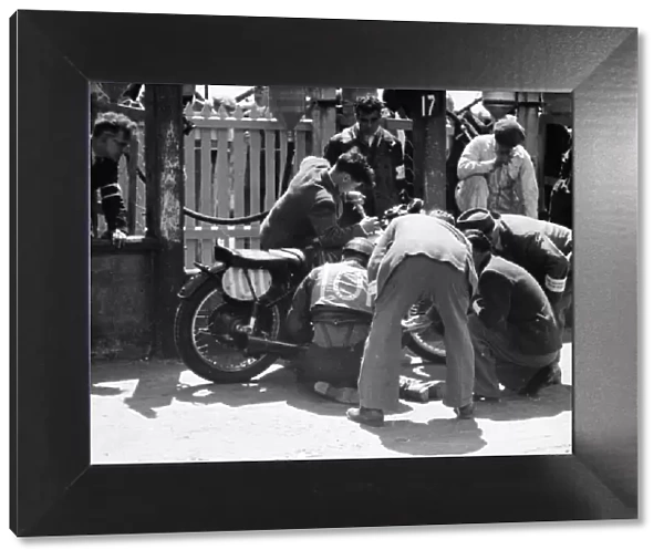 Pit stop for Albert Moule (Norton) 1949 Junior TT