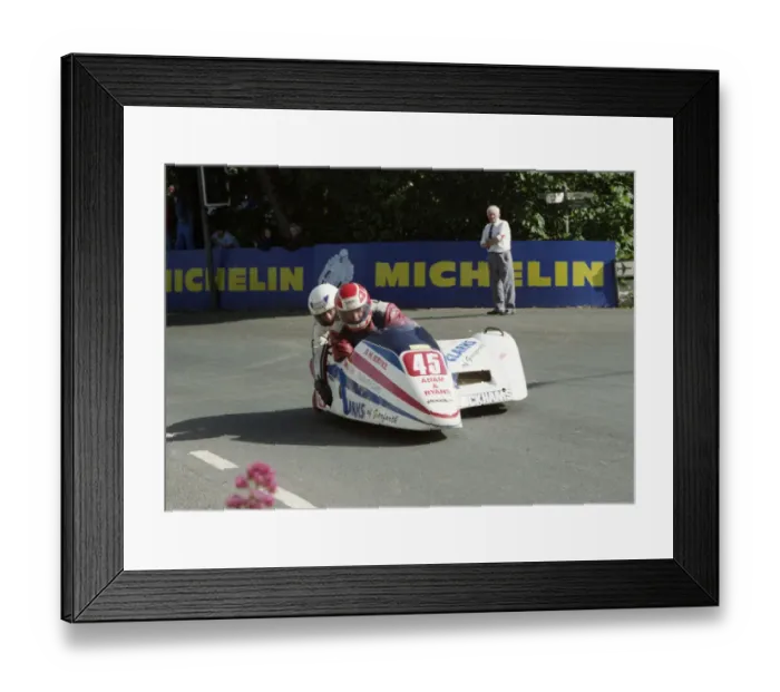 Framed Print : Martin Clark & Boyd Hutchinson (Ringhini) 1993 Sidecar TT Framed Print : Martin Clark & Boyd Hutchinson (Ringhini) 1993 Sidecar TT