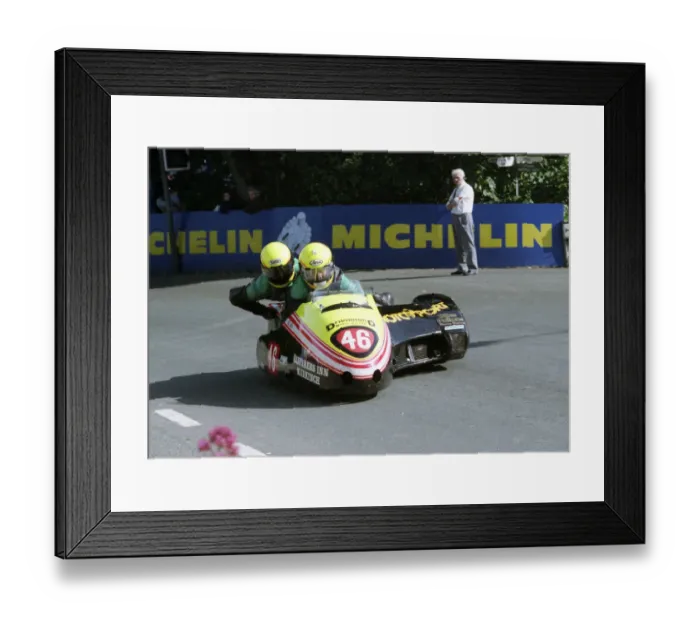 Framed Print : Bill Davie & Neil Miller (Yamaha) 1993 Sidecar TT Framed Print : Bill Davie & Neil Miller (Yamaha) 1993 Sidecar TT