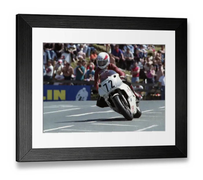 Framed Print : Andy Jessopp (Yamaha) 1993 Senior TT Framed Print : Andy Jessopp (Yamaha) 1993 Senior TT