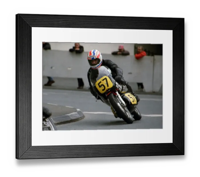 Framed Print : Neil Cudworth (Aermacchi) 1994 Senior Classic Manx Grand Prix Framed Print : Neil Cudworth (Aermacchi) 1994 Senior Classic Manx Grand Prix