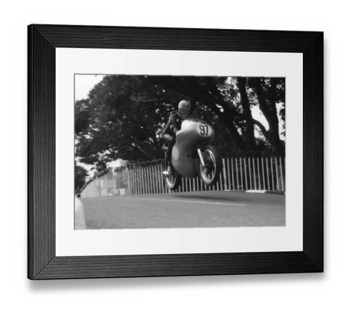 Framed Print : Griff Jenkins (Norton) 1962 Senior Manx Grand Prix Framed Print : Griff Jenkins (Norton) 1962 Senior Manx Grand Prix
