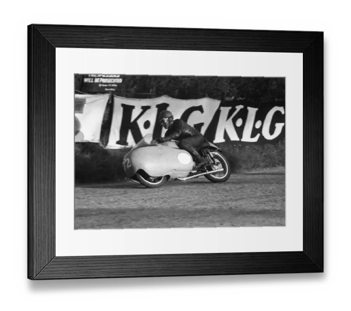 Framed Print : Fergus Anderson (Guzzi) 1955 Junior TT Framed Print : Fergus Anderson (Guzzi) 1955 Junior TT
