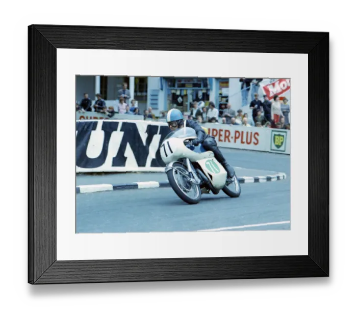 Framed Print : Erroll Cowan (Greeves) 1965 Lightweight TT Framed Print : Erroll Cowan (Greeves) 1965 Lightweight TT
