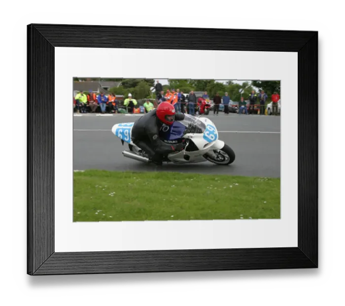 Framed Print : Allan Brew (Suzuki) 2003 Junior TT Framed Print : Allan Brew (Suzuki) 2003 Junior TT