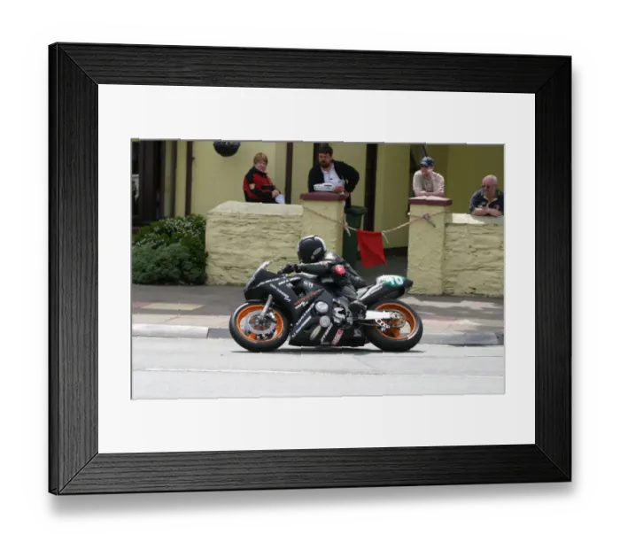 Framed Print : Derran Slous (Yamaha) 2004 Lightweight 400 TT Framed Print : Derran Slous (Yamaha) 2004 Lightweight 400 TT