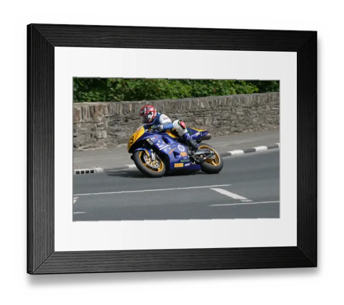 Framed Print : David Paredes (Suzuki) 2004 Senior TT Framed Print : David Paredes (Suzuki) 2004 Senior TT