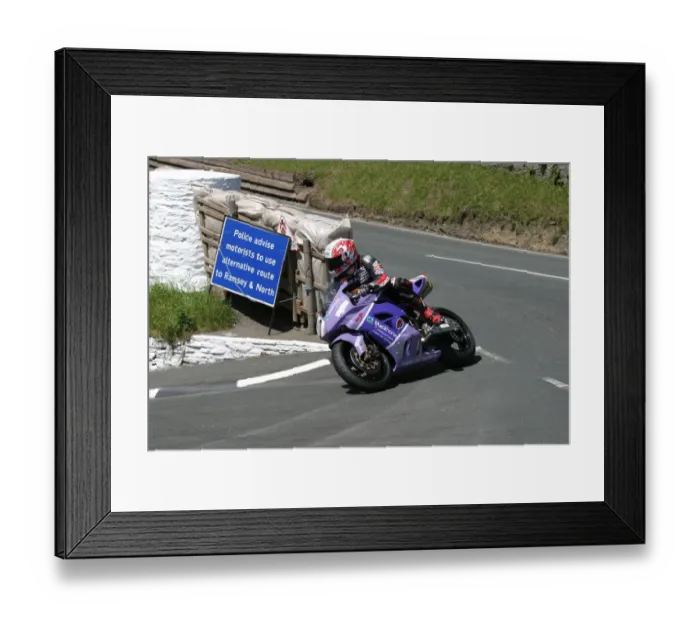 Framed Print : Michael Rutter (Honda) 2005 Classic Lap Framed Print : Michael Rutter (Honda) 2005 Classic Lap