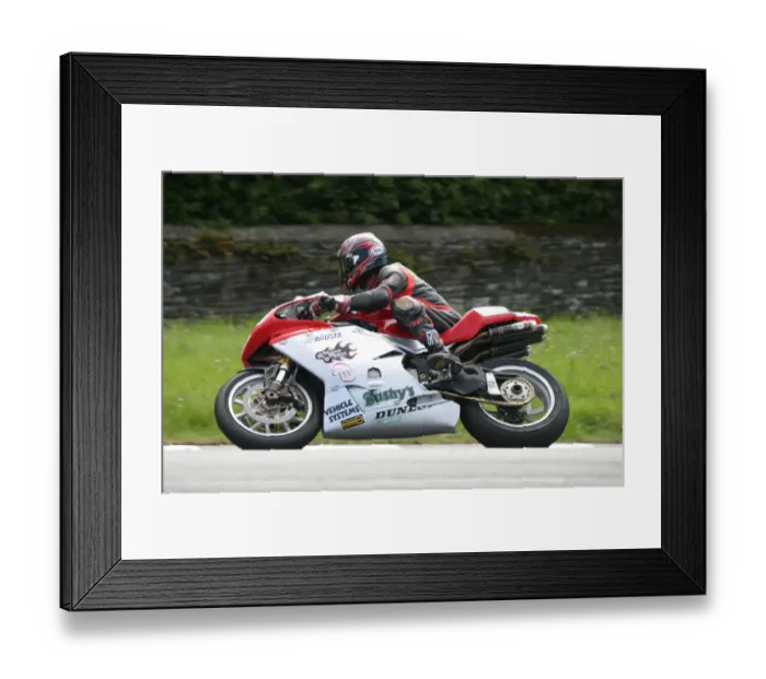 Framed Print : Thomas Montano (MV) 2005 Senior TT Framed Print : Thomas Montano (MV) 2005 Senior TT