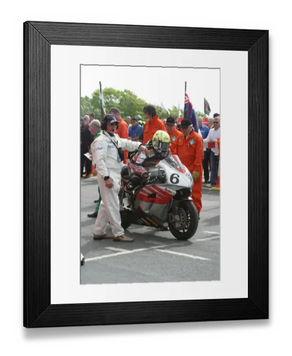 Framed Print : Ian Lougher (Honda) 2005 Senior TT Framed Print : Ian Lougher (Honda) 2005 Senior TT