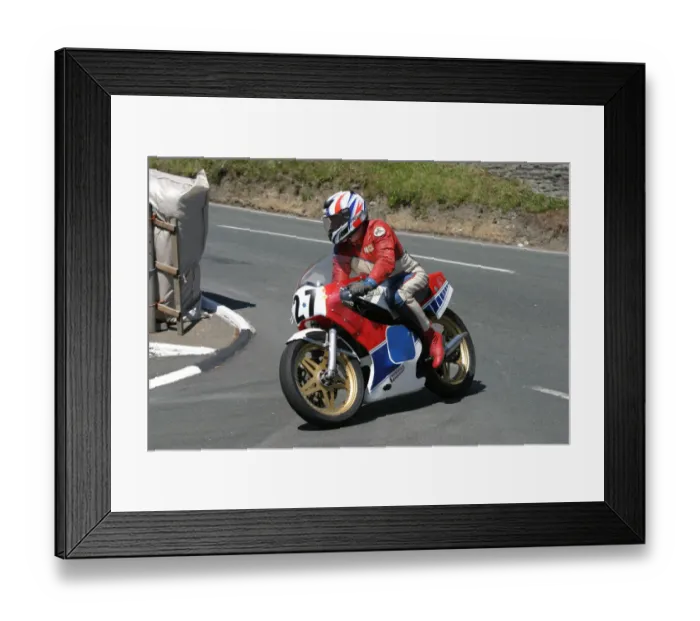 Framed Print : Mick Williams (Yamaha) 2005 Classic Lap Framed Print : Mick Williams (Yamaha) 2005 Classic Lap