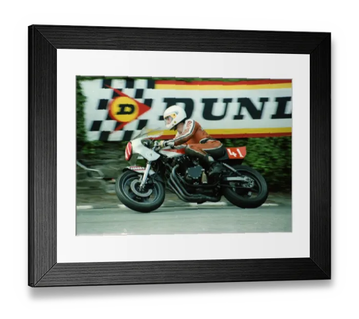 Framed Print : John Heselwood (Suzuki) 1983 Formula One TT Framed Print : John Heselwood (Suzuki) 1983 Formula One TT