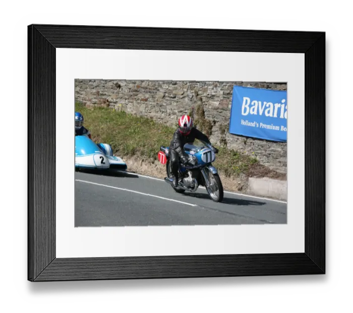 Framed Print : Frank Whiteway (Crooks Suzuki) 2007 Parade Lap Framed Print : Frank Whiteway (Crooks Suzuki) 2007 Parade Lap