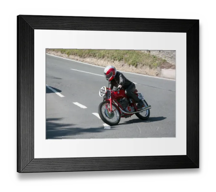 Framed Print : Peter Munday (MV) 2007 Parade Lap Framed Print : Peter Munday (MV) 2007 Parade Lap