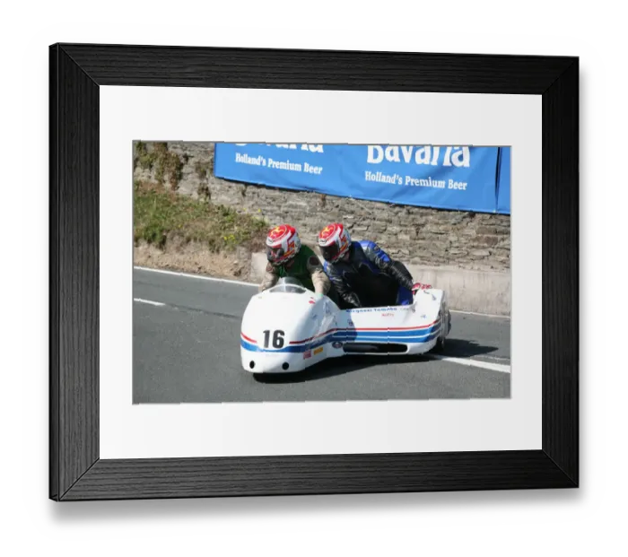 Framed Print : Eric Bregazzi & Jimmy Creer (Bregazzi Yamaha) 2007 Parade Lap Framed Print : Eric Bregazzi & Jimmy Creer (Bregazzi Yamaha) 2007 Parade Lap