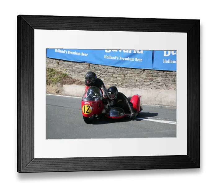 Framed Print : John Renwick & Reg Bolton (Vincent) 2007 Parade Lap Framed Print : John Renwick & Reg Bolton (Vincent) 2007 Parade Lap