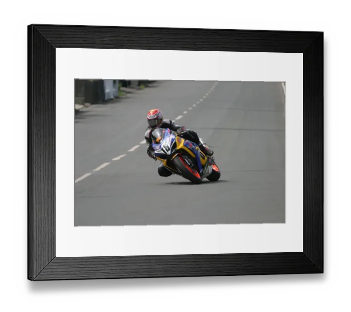 Framed Print : Shaun Harris (Suzuki) 2007 Superbike TT Framed Print : Shaun Harris (Suzuki) 2007 Superbike TT