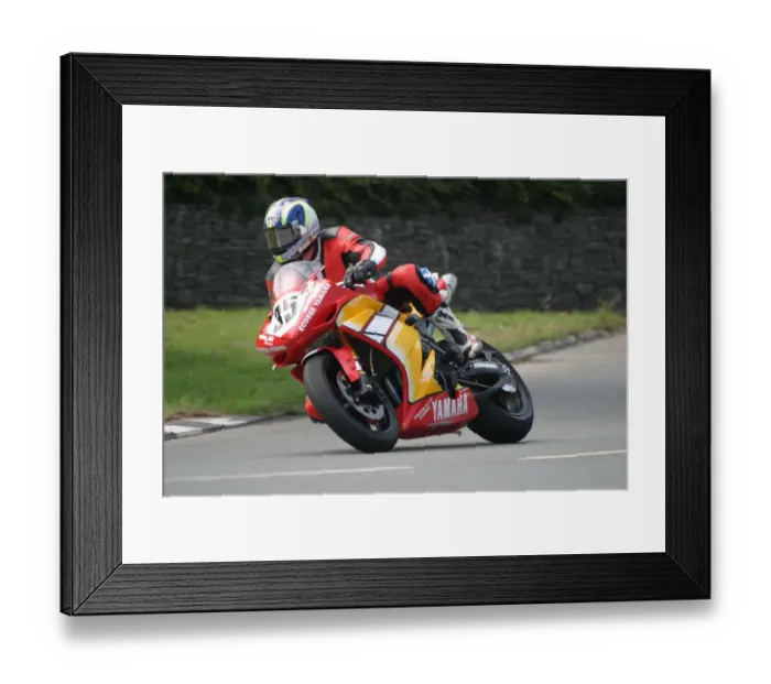 Framed Print : Philip Stewart (Yamaha) 2007 Superbike TT Framed Print : Philip Stewart (Yamaha) 2007 Superbike TT