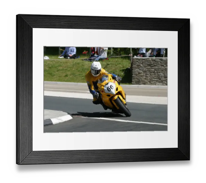 Framed Print : Alan Connor (Suzuki) 2009 Superbike TT