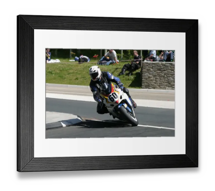 Framed Print : Alan Bud Jackson (Suzuki) 2009 Superbike TT Framed Print : Alan Bud Jackson (Suzuki) 2009 Superbike TT