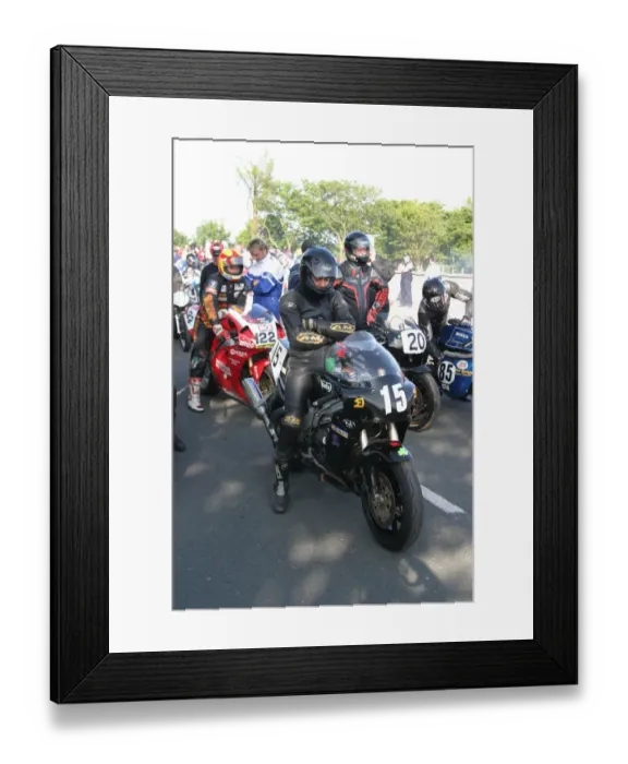 Framed Print : Huw Huws (Norton) 2003 Parade Lap Framed Print : Huw Huws (Norton) 2003 Parade Lap