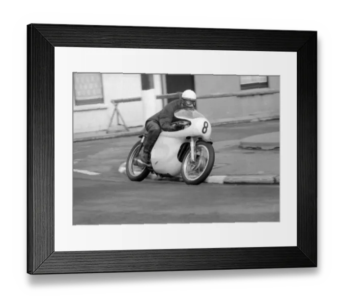 Framed Print : Malcolm Uphill (Norton) 1965 Senior Manx Grand Prix Framed Print : Malcolm Uphill (Norton) 1965 Senior Manx Grand Prix