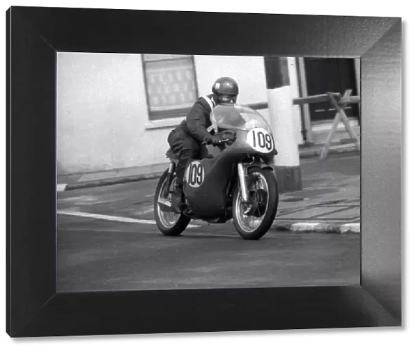 Brian McLean (Norton) 1965 Senior Manx Grand Prix