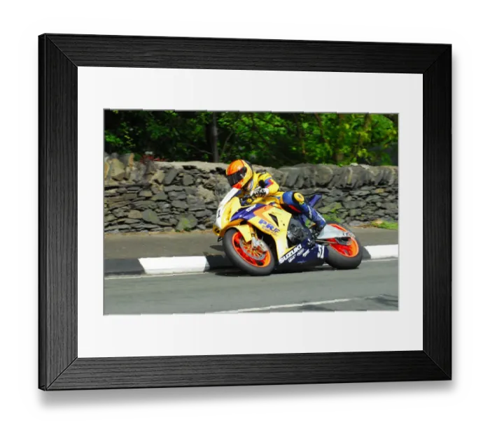 Framed Print : Rob Hodson (PRF Suzuki) 2016 Superbike TT Framed Print : Rob Hodson (PRF Suzuki) 2016 Superbike TT