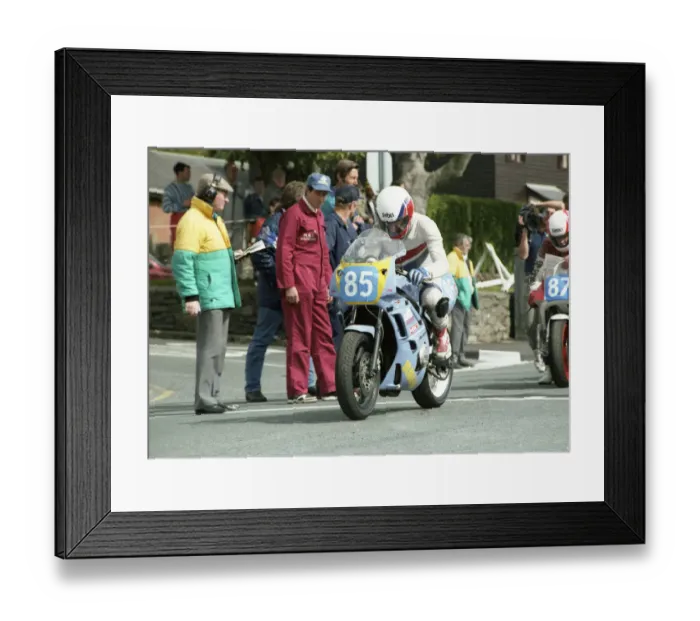 Framed Print : Ian Hickey (Yamaha) 1992 Junior Manx Grand Prix Framed Print : Ian Hickey (Yamaha) 1992 Junior Manx Grand Prix