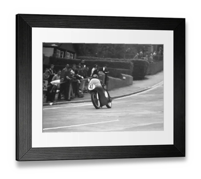 Framed Print : Roy Capner (BSA) 1963 Junior TT Framed Print : Roy Capner (BSA) 1963 Junior TT