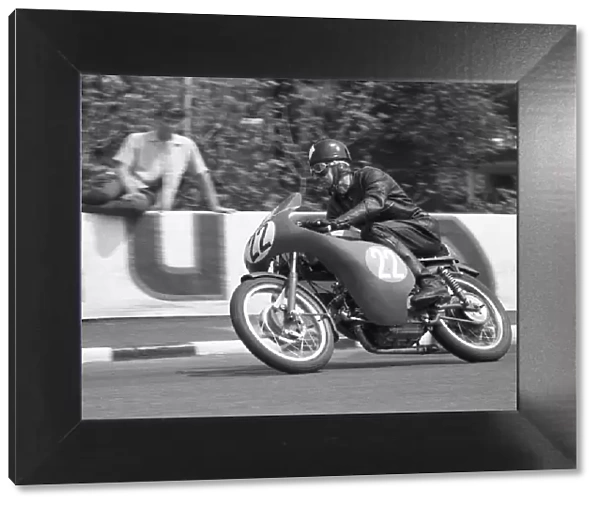 Bill Roberton (Aermacchi) 1962 Lightweight TT