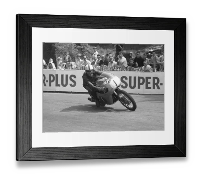Framed Print : Derek Minter (Honda) 1962 Lightweight TT Framed Print : Derek Minter (Honda) 1962 Lightweight TT