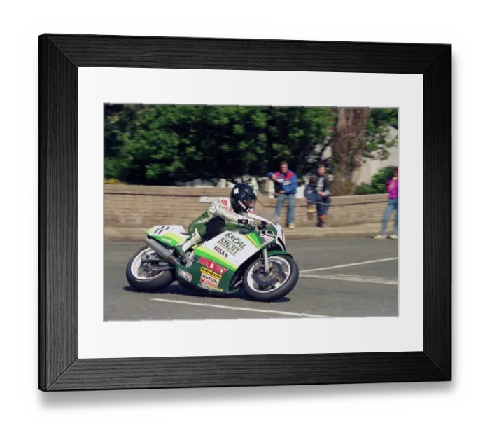Framed Print : Roger Marshall (Suzuki) 1987 Formula One TT Framed Print : Roger Marshall (Suzuki) 1987 Formula One TT