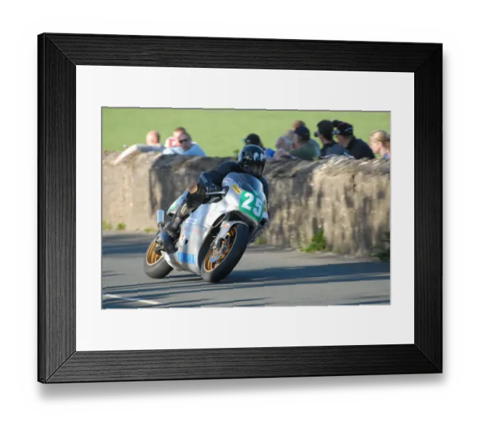 Framed Print : Chris Barratt (Yamaha) 2008 Billown TT race Framed Print : Chris Barratt (Yamaha) 2008 Billown TT race