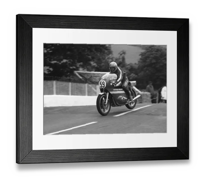 Framed Print : Les Trotter (Crooks Suzuki) 1977 Classic TT Framed Print : Les Trotter (Crooks Suzuki) 1977 Classic TT