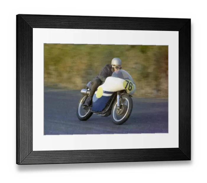 Framed Print : Nairne Elder (Norton) 1970 Senior Manx Grand Prix practice Framed Print : Nairne Elder (Norton) 1970 Senior Manx Grand Prix practice