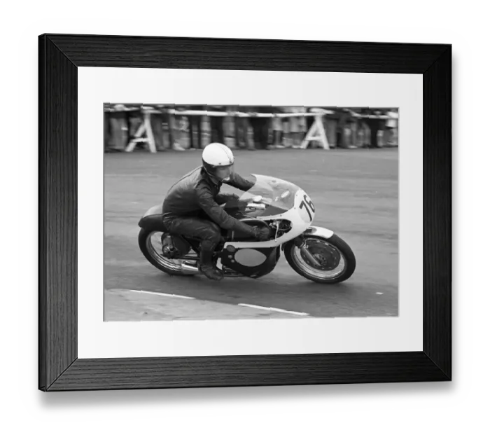 Framed Print : Bob Hirst (Matchless) 1975 Senior Manx Grand Prix Framed Print : Bob Hirst (Matchless) 1975 Senior Manx Grand Prix