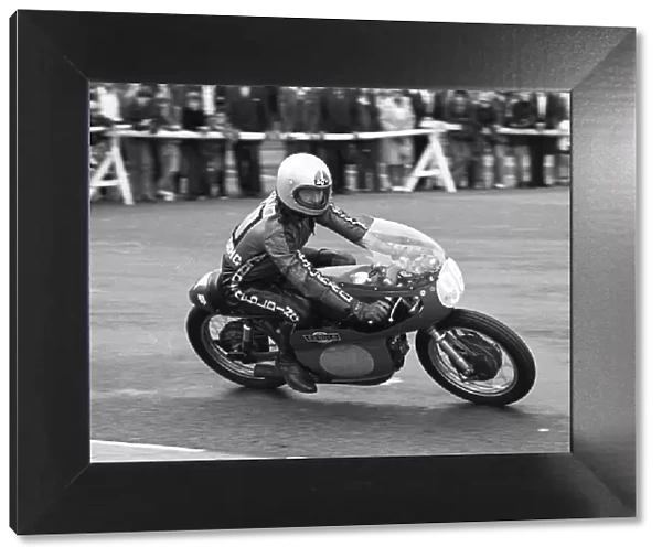 Tom Christian (Lawton Aermacchi) 1975 Junior Manx Grand Prix