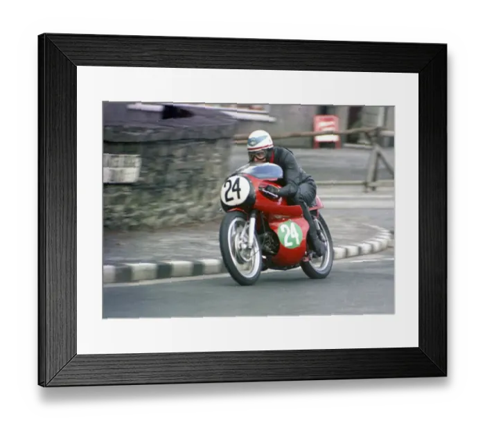 Framed Print : Rod Cull (Aermacchi) 1968 Lightweight Manx Grand Prix Framed Print : Rod Cull (Aermacchi) 1968 Lightweight Manx Grand Prix