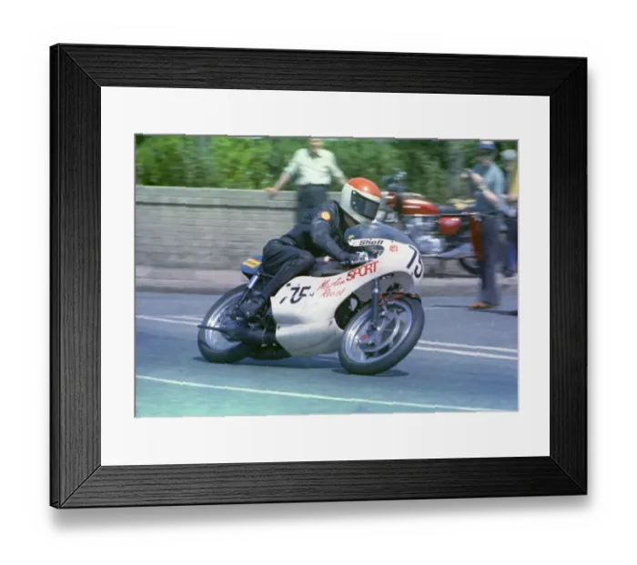 Framed Print : Martin Read (Yamaha) 1973 Formula 750 TT Framed Print : Martin Read (Yamaha) 1973 Formula 750 TT
