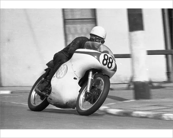 Terry Muir (Norton) 1963 Junior Manx Grand Prix