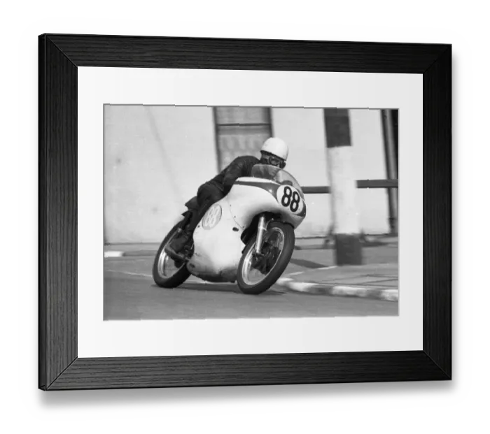 Framed Print : Terry Muir (Norton) 1963 Junior Manx Grand Prix Framed Print : Terry Muir (Norton) 1963 Junior Manx Grand Prix