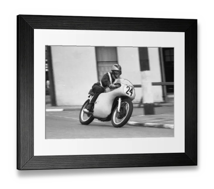 Framed Print : Jack Andrews (Norton) 1963 Junior Manx Grand Prix Framed Print : Jack Andrews (Norton) 1963 Junior Manx Grand Prix