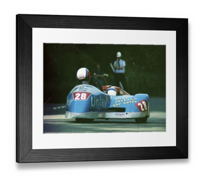 Framed Print : Alan Warner & Steven Mace (Shellbourne) 1992 Sidecar TT